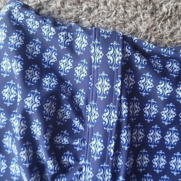Athleta blue pattern halter top lined tankini top swim size 34D/DD - Picture 4 of 10